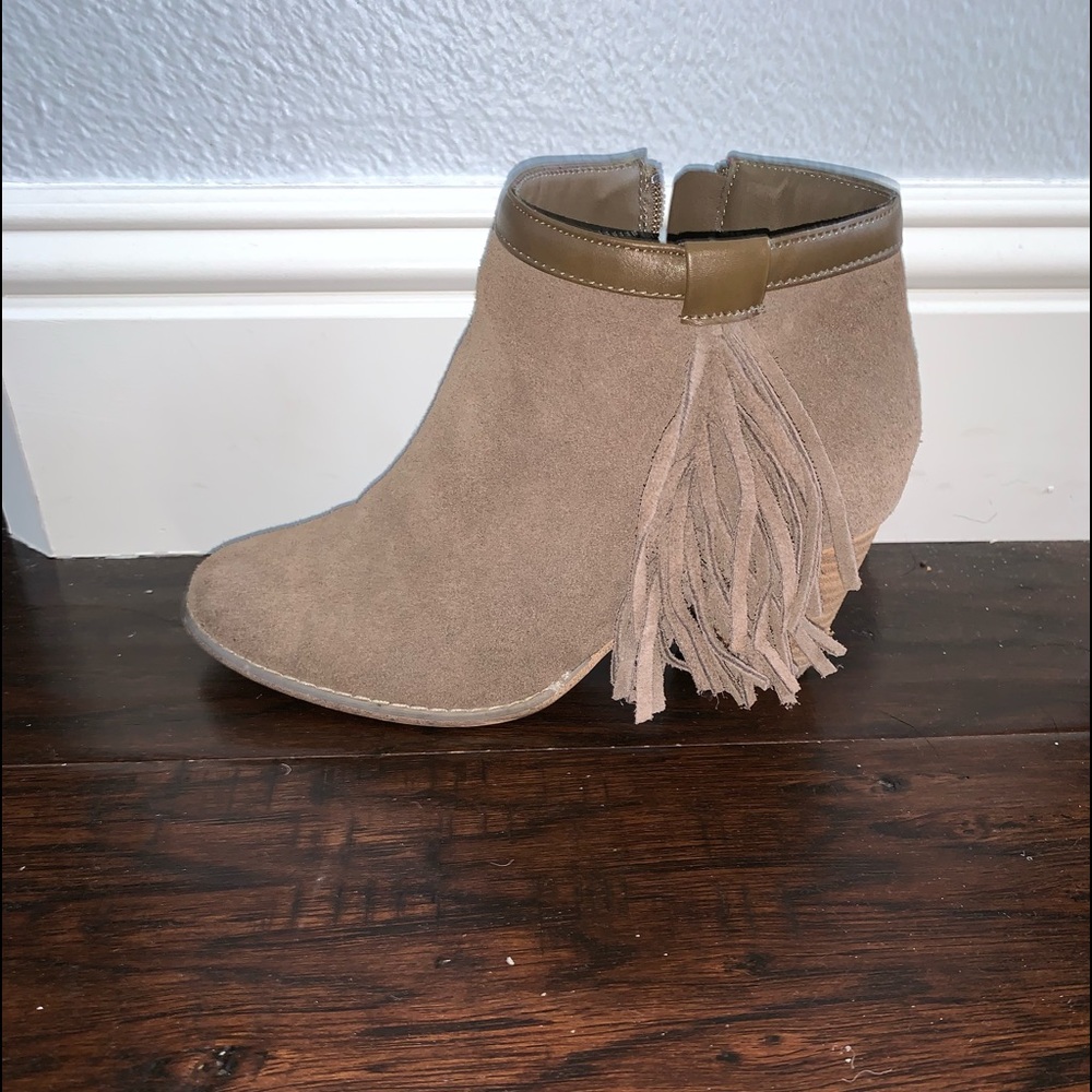 Boots with a fringe